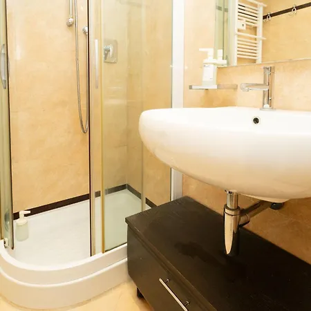 5 Pers Parking Wifi Ac Appartement