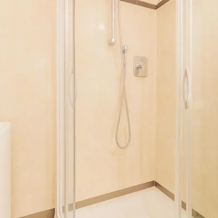 Lägenhet 5 Pers Parking Wifi Ac